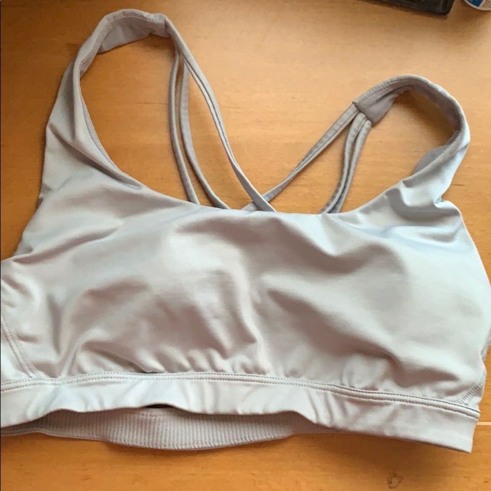 Victoria’s Secret crisps cross sports bra